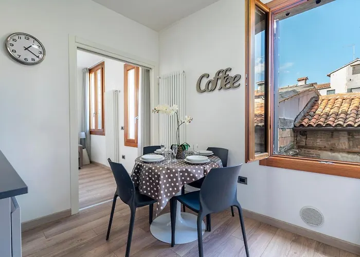 Sea To Sky Apartments By Wonderful Italy